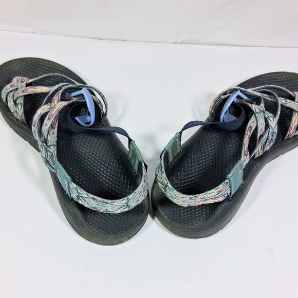 Women's Size 8 Chaco Boho Strapped Toe Hold Everyday Sandals - Picture 5 of 9